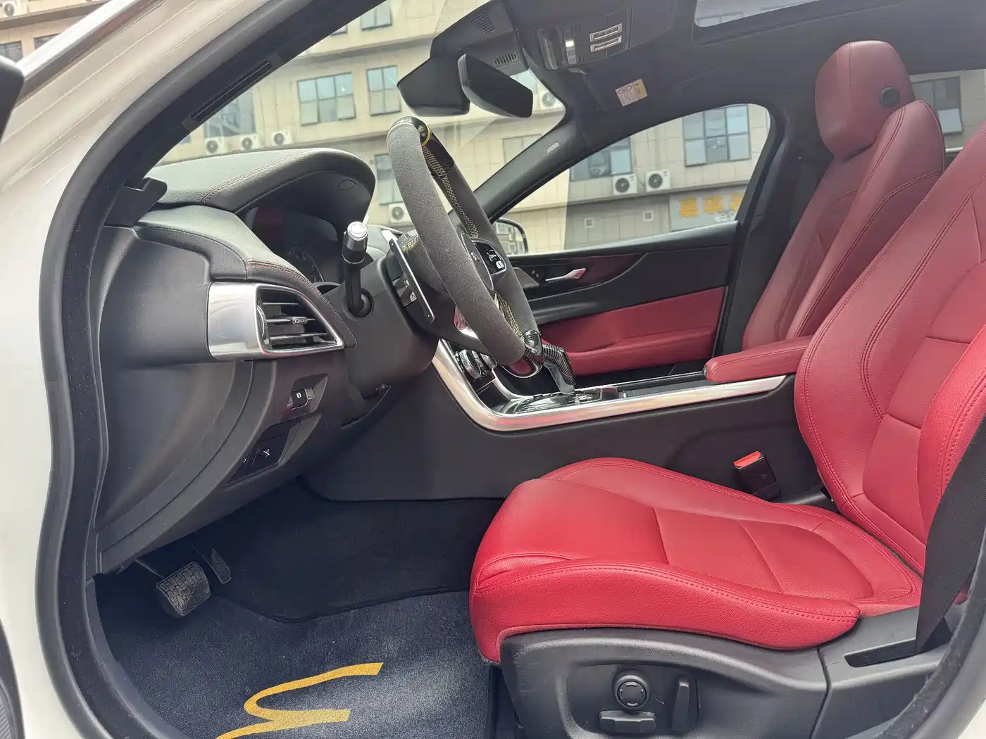Jaguar XEL 2020 2.0T 200PS R-DYNAMIC S Progressive Sport Edition фото 12