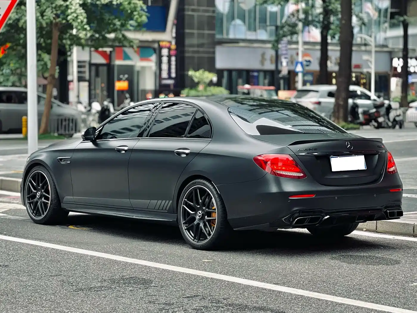 Mercedes-Benz E-Class AMG 2018 AMG E 63 S 4MATIC+ Special Edition фото 3