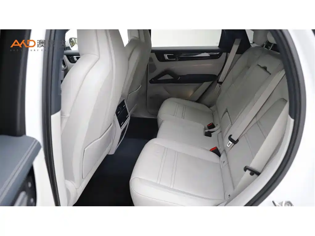 Фото 7 - Porsche Cayenne