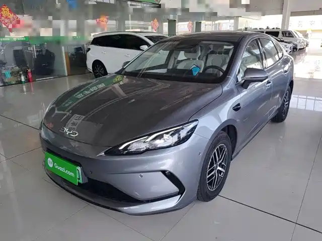 BYD Hai Bao 05 DM-i 2025