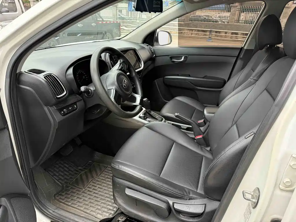 Photo 6 - Kia KX3