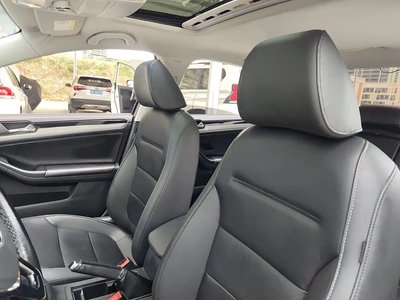Volkswagen Sagitar 2017 1.6L Automatic Comfort фото 9