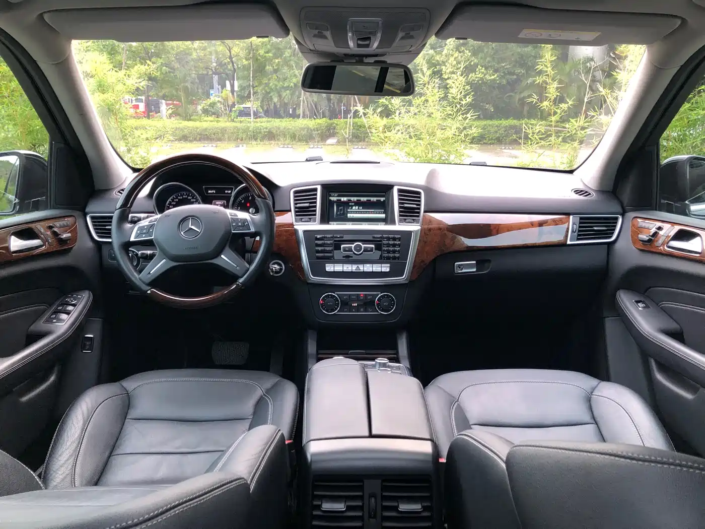 Mercedes-Benz M-Class 2014 ML 400 4MATIC Luxury фото 12