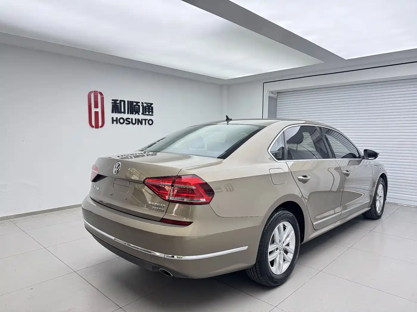 Volkswagen Passat 2017 330TSI DSG Prestige фото 7