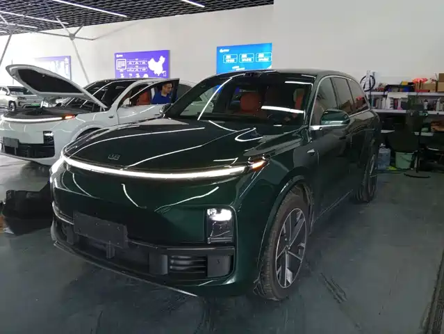 Li Auto Li L8 2025