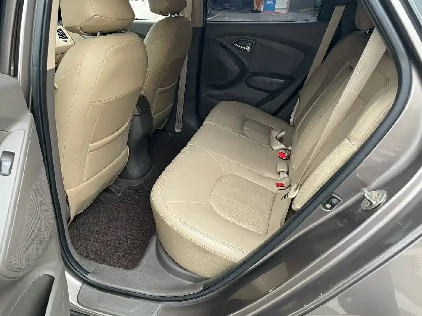Hyundai Beijing Hyundai ix35 2010 2.4L Automatic 2WD Premium GLS фото 5