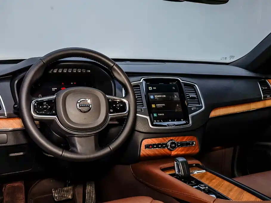 Volvo XC90 2024 2024 B5 Smart Luxury 5-Seater