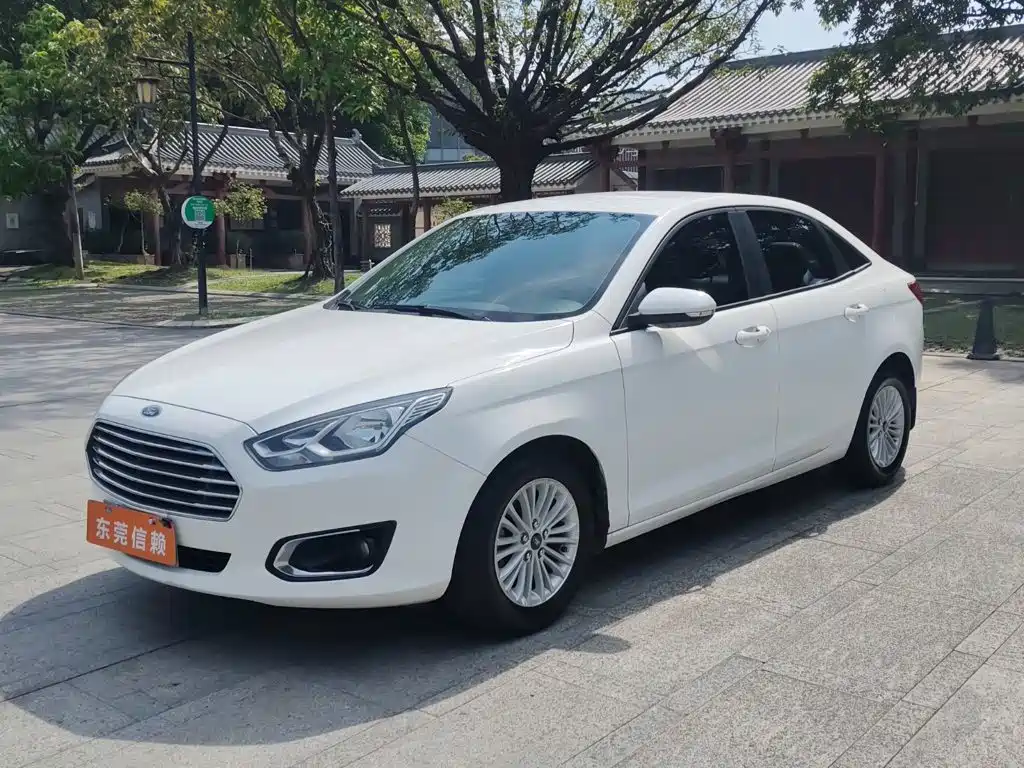 Ford Escort 2015 — пригон из Китая