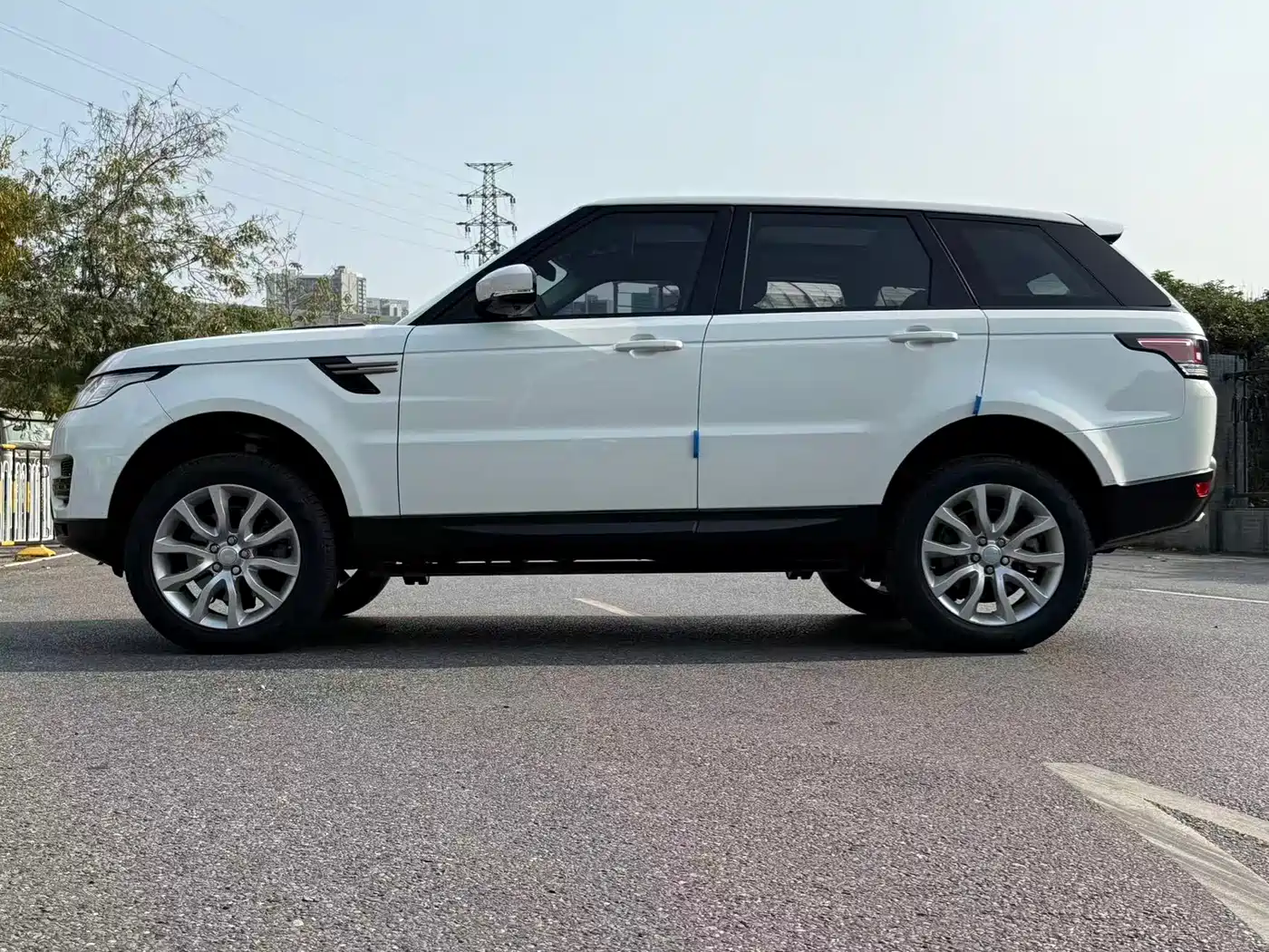 Land Rover Range Rover Sport 2017 3.0 SC V6 SE фото 4