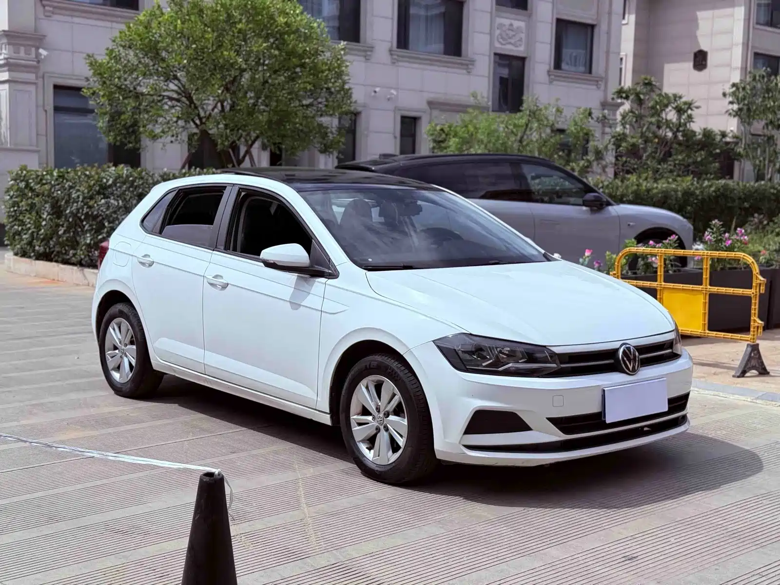 Photo 3 - Volkswagen Polo
