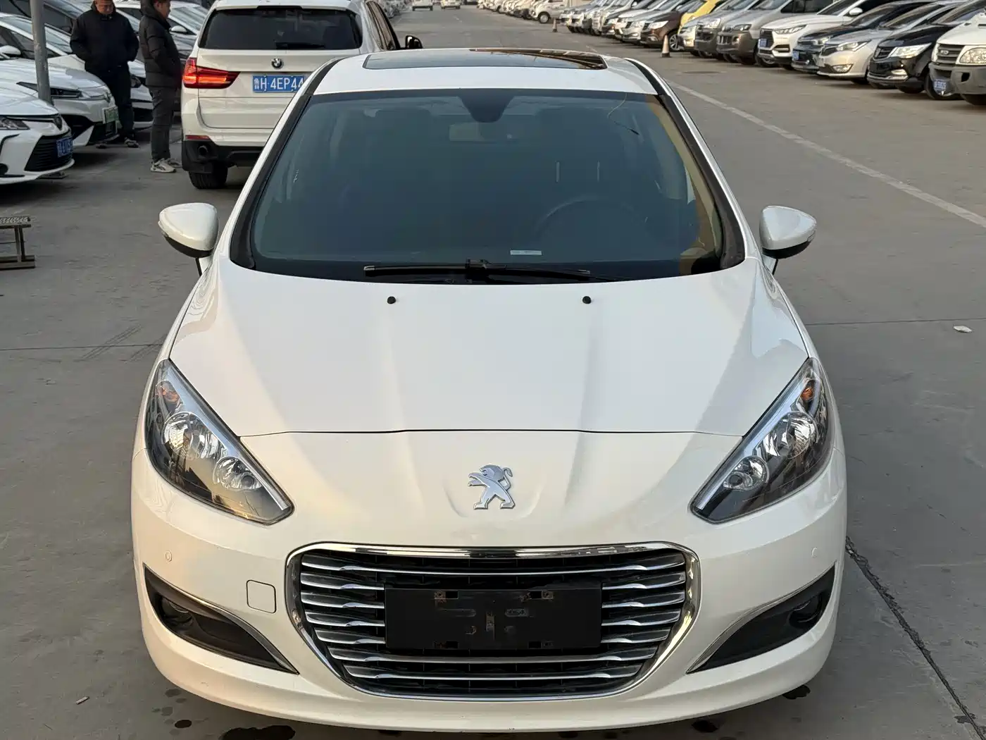 Peugeot 308 2014 Model Joy Edition Classic 1.6L Automatic Trend Style фото 11