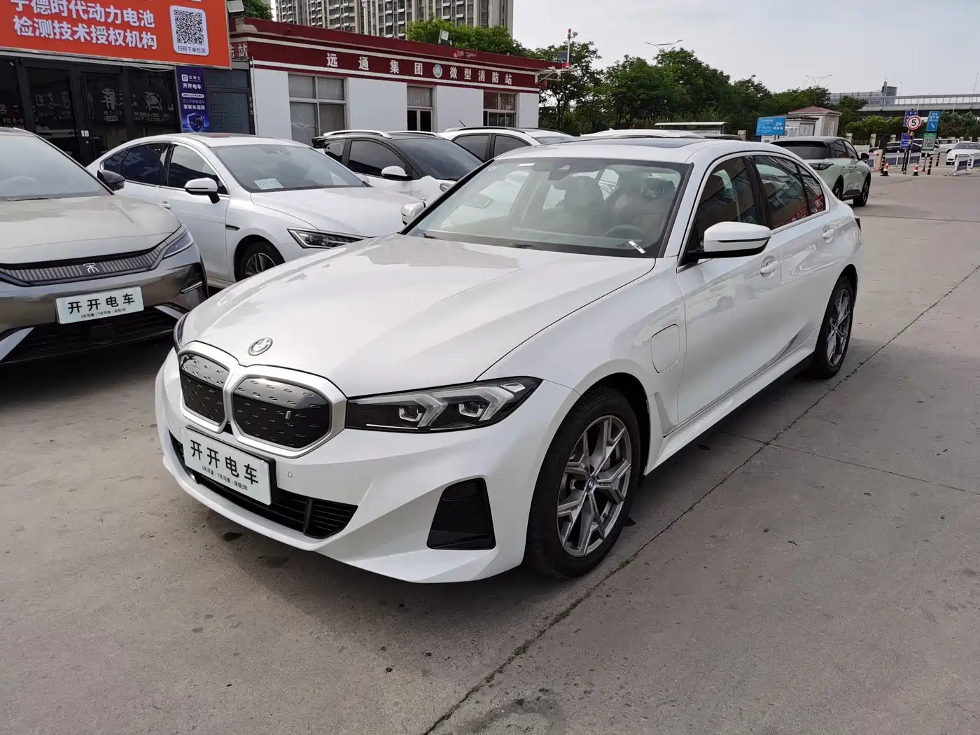 BMW i3 2024 eDrive 35 L фото 2