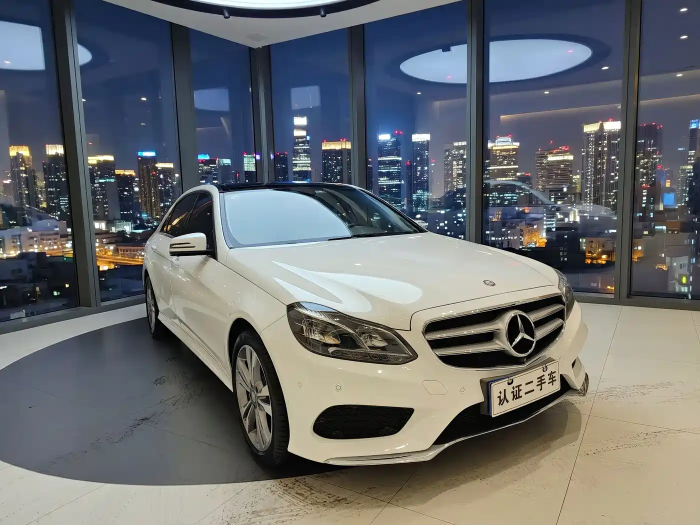 Mercedes-Benz E-Class 2015 Facelift E 260 L Sport фото 3