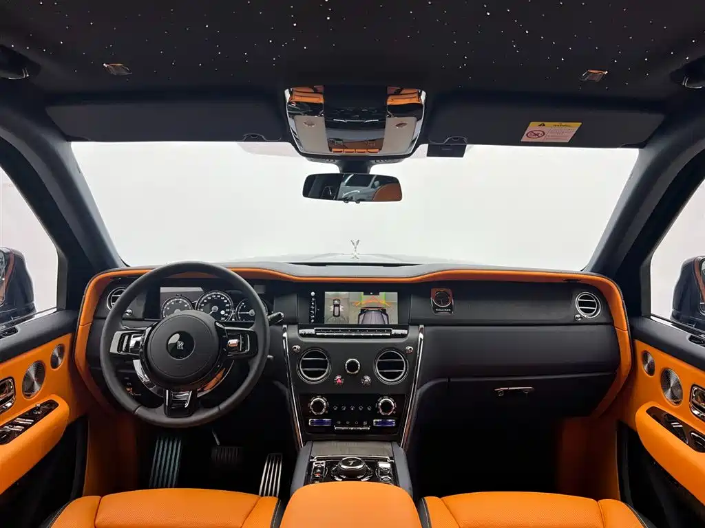 Фото 25 - Rolls-Royce Cullinan