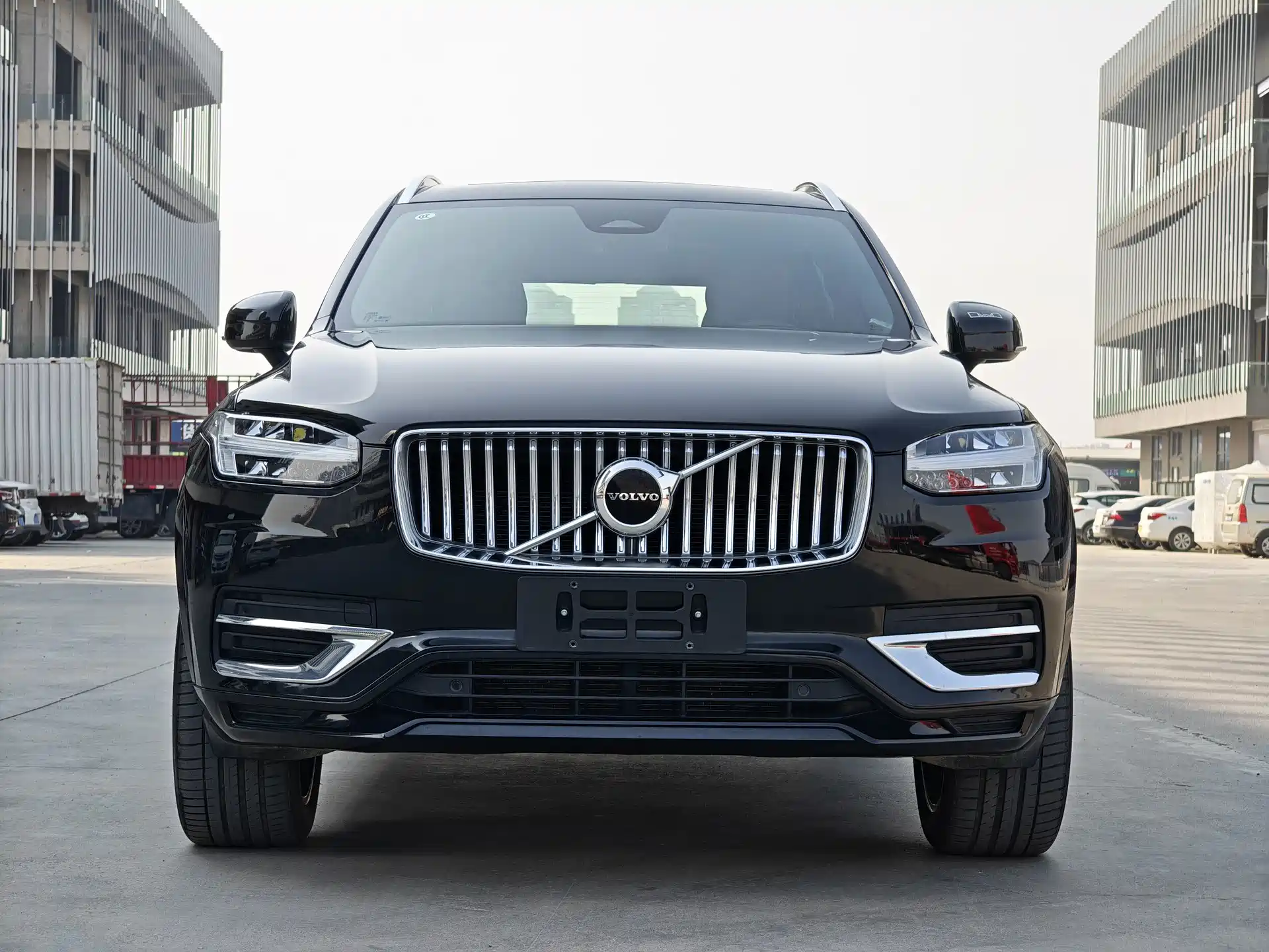 Photo 2 - Volvo XC90