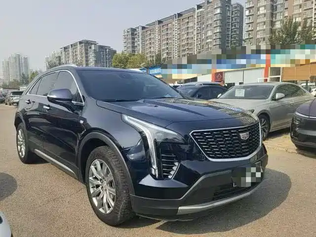 Photo 3 - Cadillac XT4