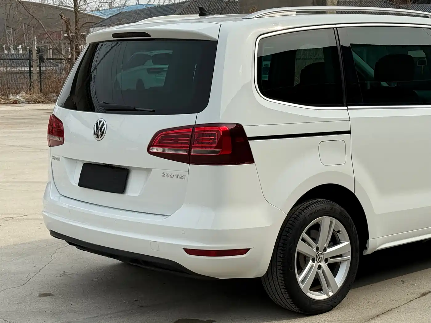 Volkswagen Sharan 2018 Facelift 380TSI Comfort 7-Seater фото 6