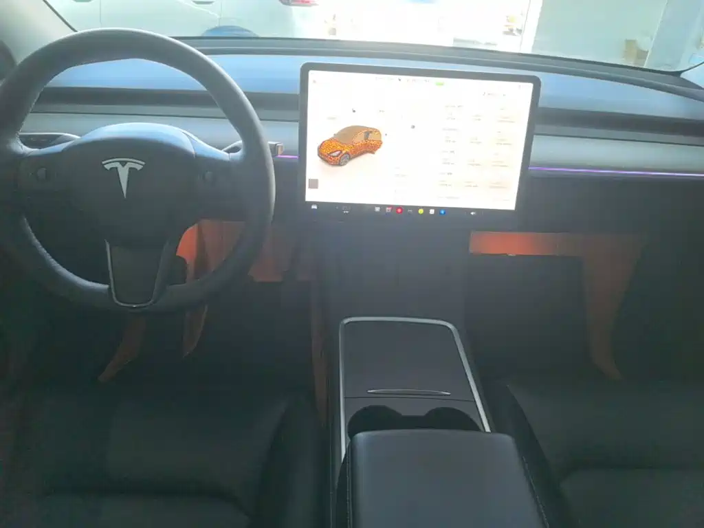 Фото 10 - Tesla Model Y