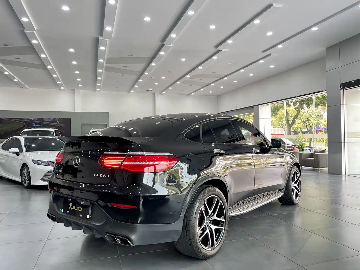 Mercedes-Benz GLC AMG 2018 AMG GLC 63 4MATIC+ фото 7