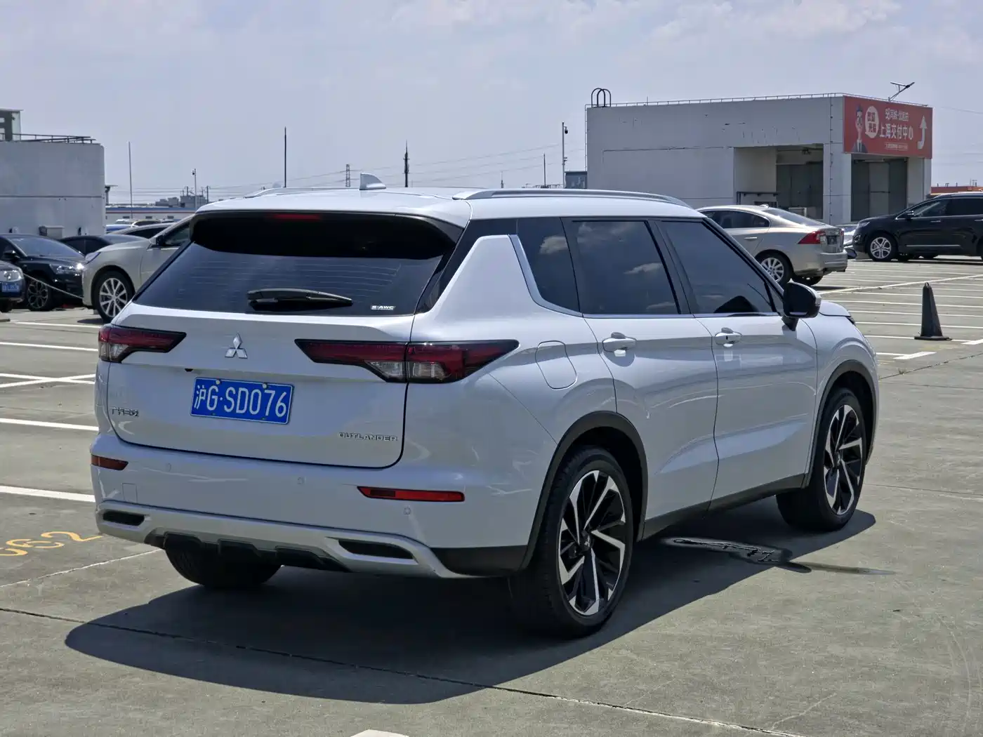 Mitsubishi Outlander 2023 2023 1.5T CVT AWD Premium Edition 5-seater