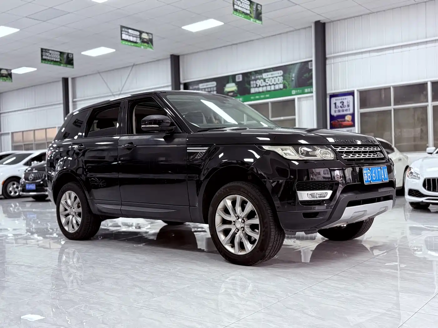 Land Rover Range Rover Sport 2014 3.0 SC V6 HSE фото 3