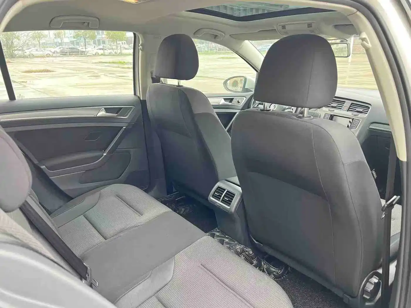 Volkswagen Golf 2016 230TSI Automatic Comfort фото 29