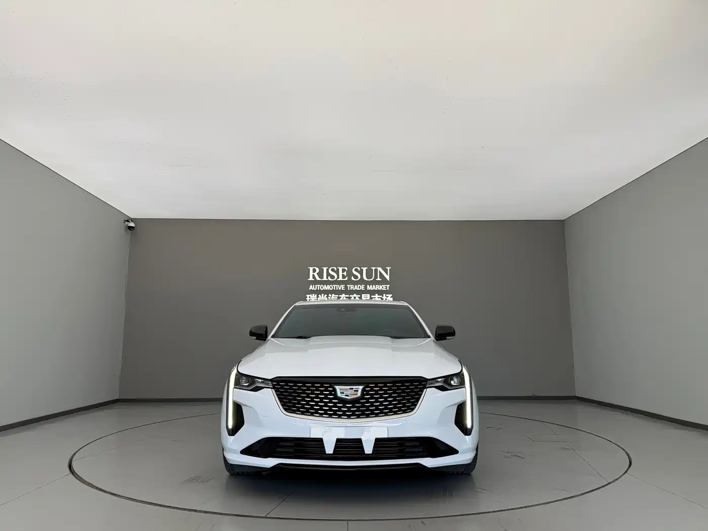 Cadillac CT4 2023 2023 28T Luxury Model
