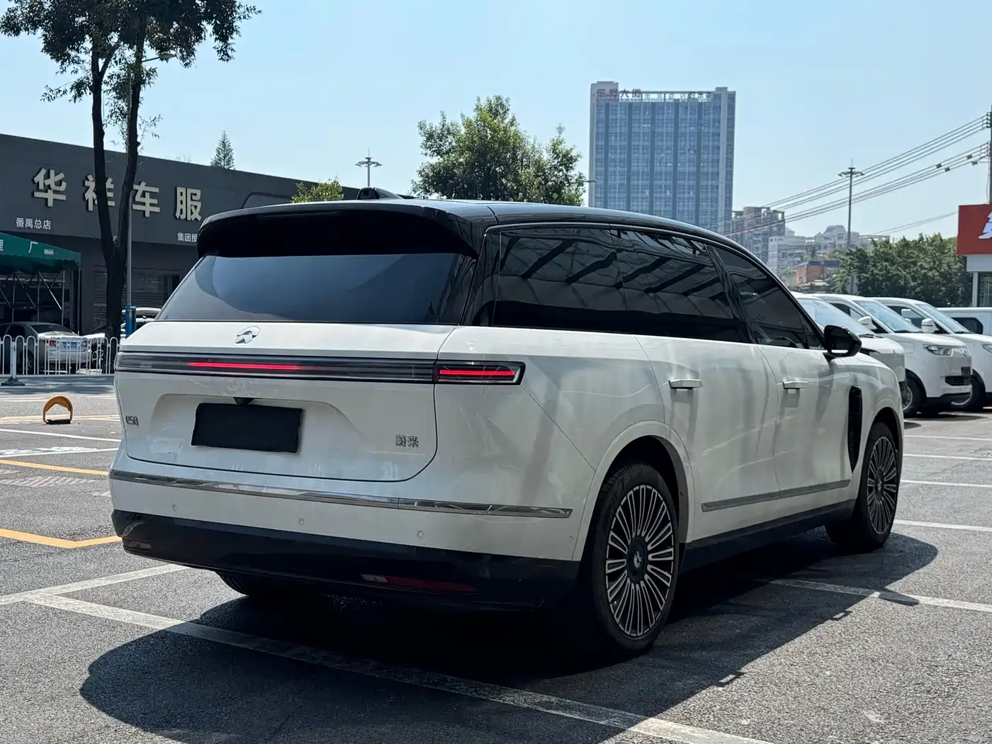 NIO ES8 2026 2025 Model 6-Seat Executive Luxury Edition