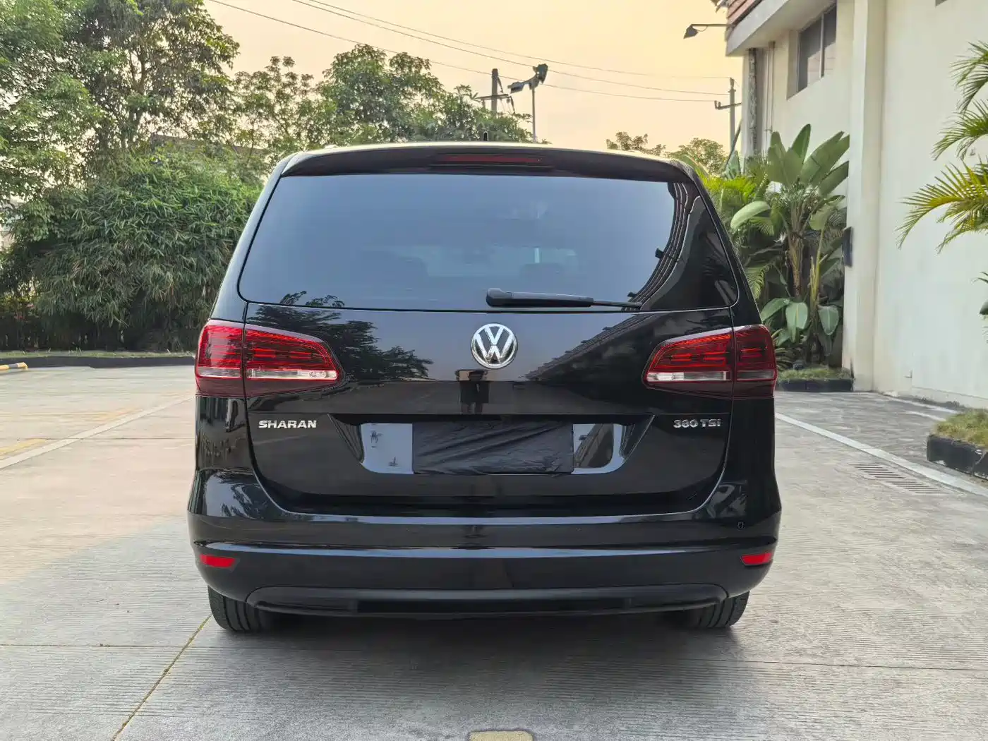 Volkswagen Sharan 2016 380TSI Premium 7-seater фото 6