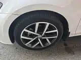 Фото 23 - Volkswagen Golf