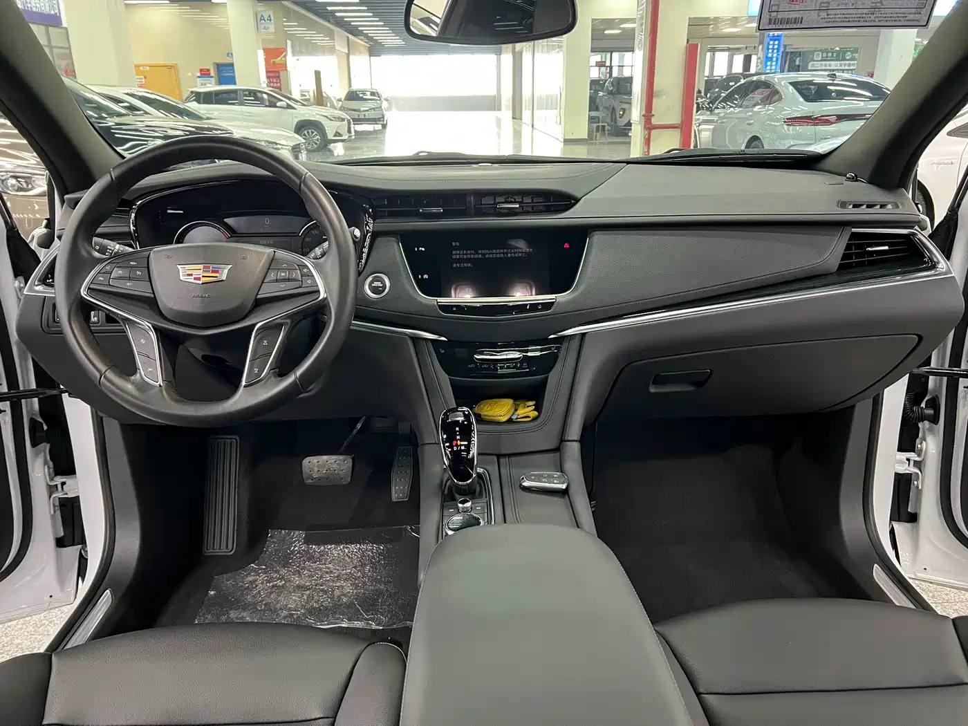 Cadillac XT5 2022 2.0T 2WD Luxury фото 34