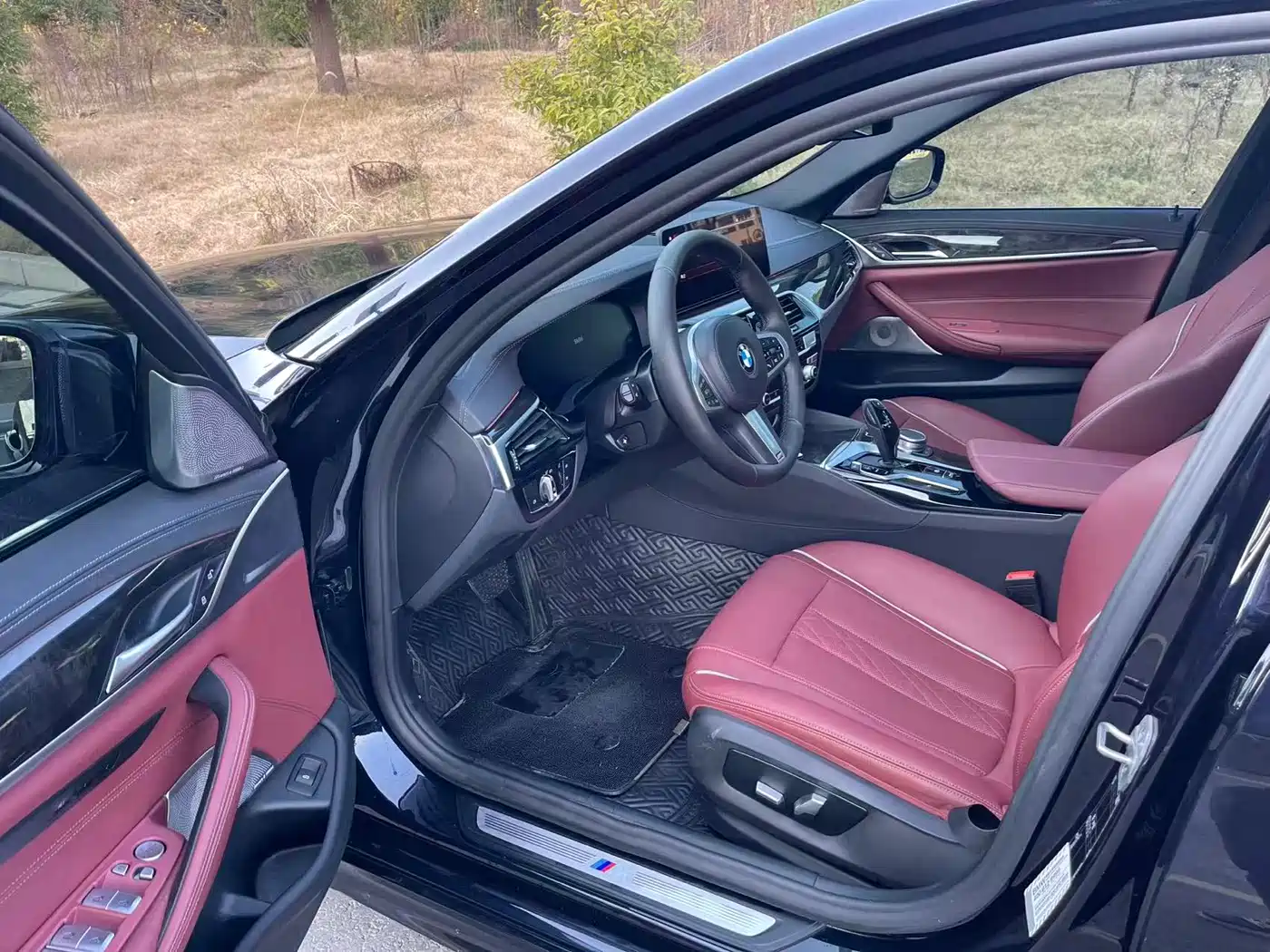 BMW 5 Series 2022 525Li M Sport Package фото 8