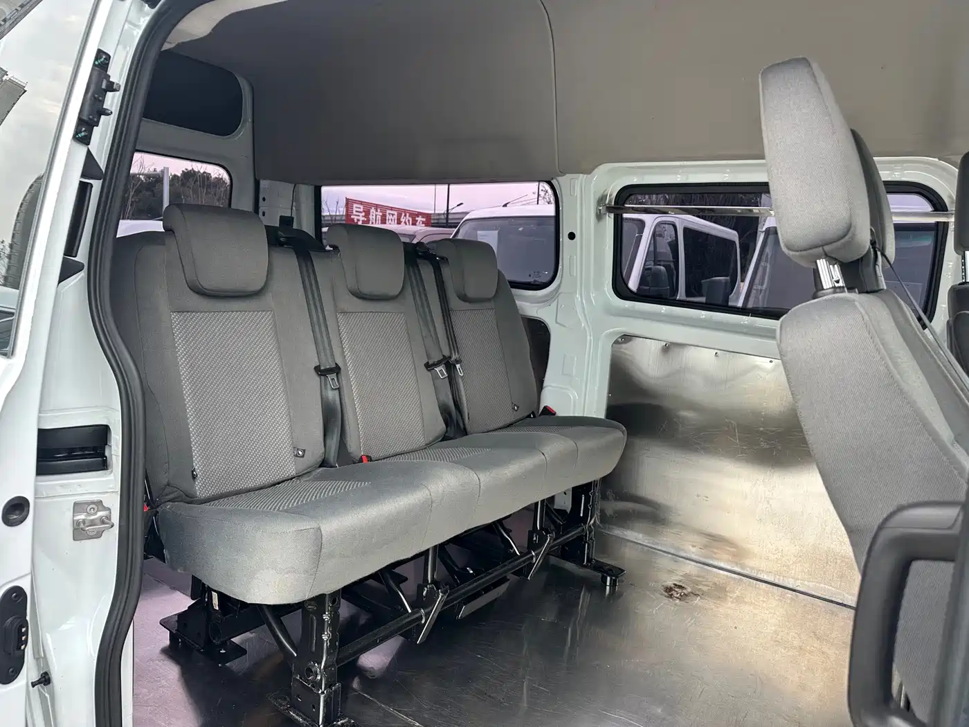 Ford Transit 2023 2023 Model 2.0T Diesel Manual Business Travel Medium Wheelbase Medium Roof 7/8/9 Seater