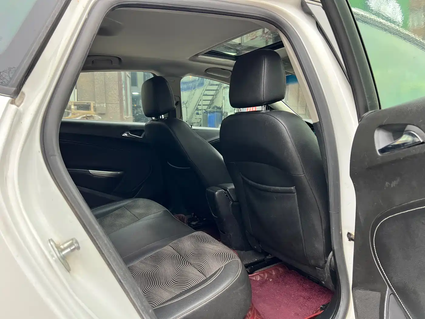 Buick Excelle 2014 XT 1.6L Automatic Fashion фото 10