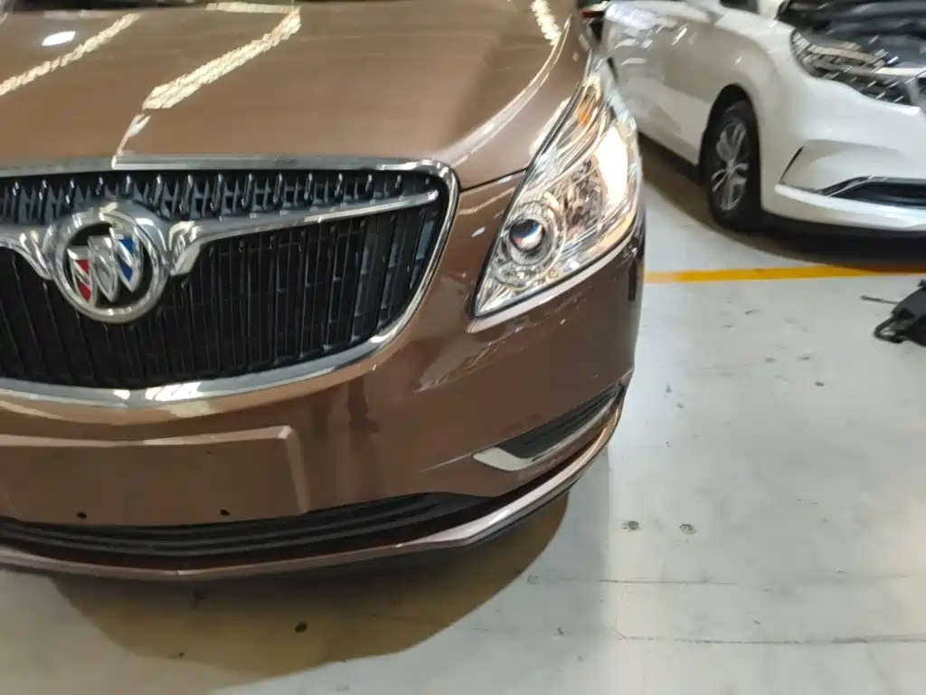 Фото 24 - Buick GL8