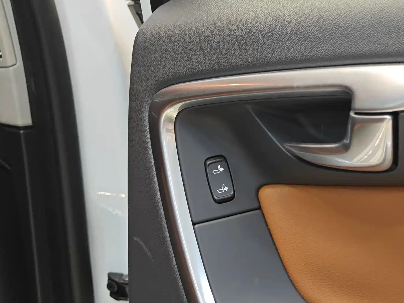 Фото 30 - Volvo S60