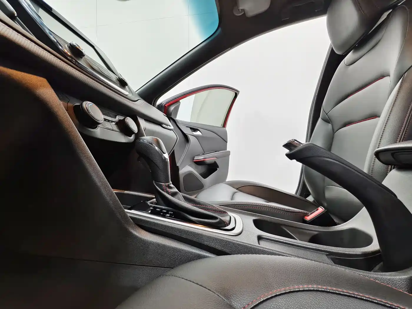 Chevrolet Monza 2019 RS 330T Auto Smooth Edition China VI фото 12