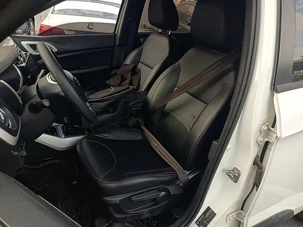 Zhonghua V3 2016 2015 1.5L Automatic Smart Edition