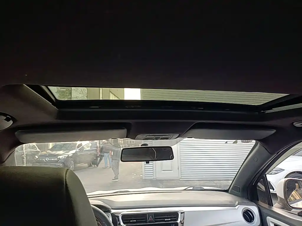 Zhonghua V3 2016 2015 1.5L Automatic Smart Edition