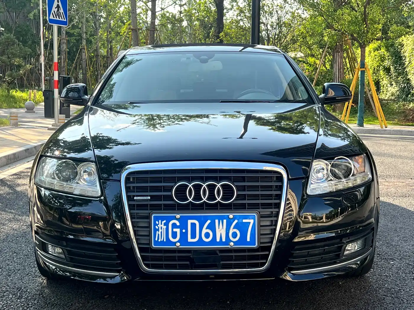 Audi A6L 2011 3.0 TFSI quattro Luxury фото 2