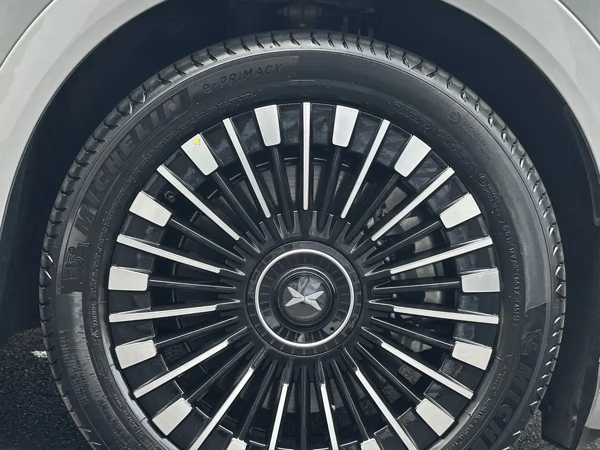 XPeng X9 2025 2025 Extended Range Edition