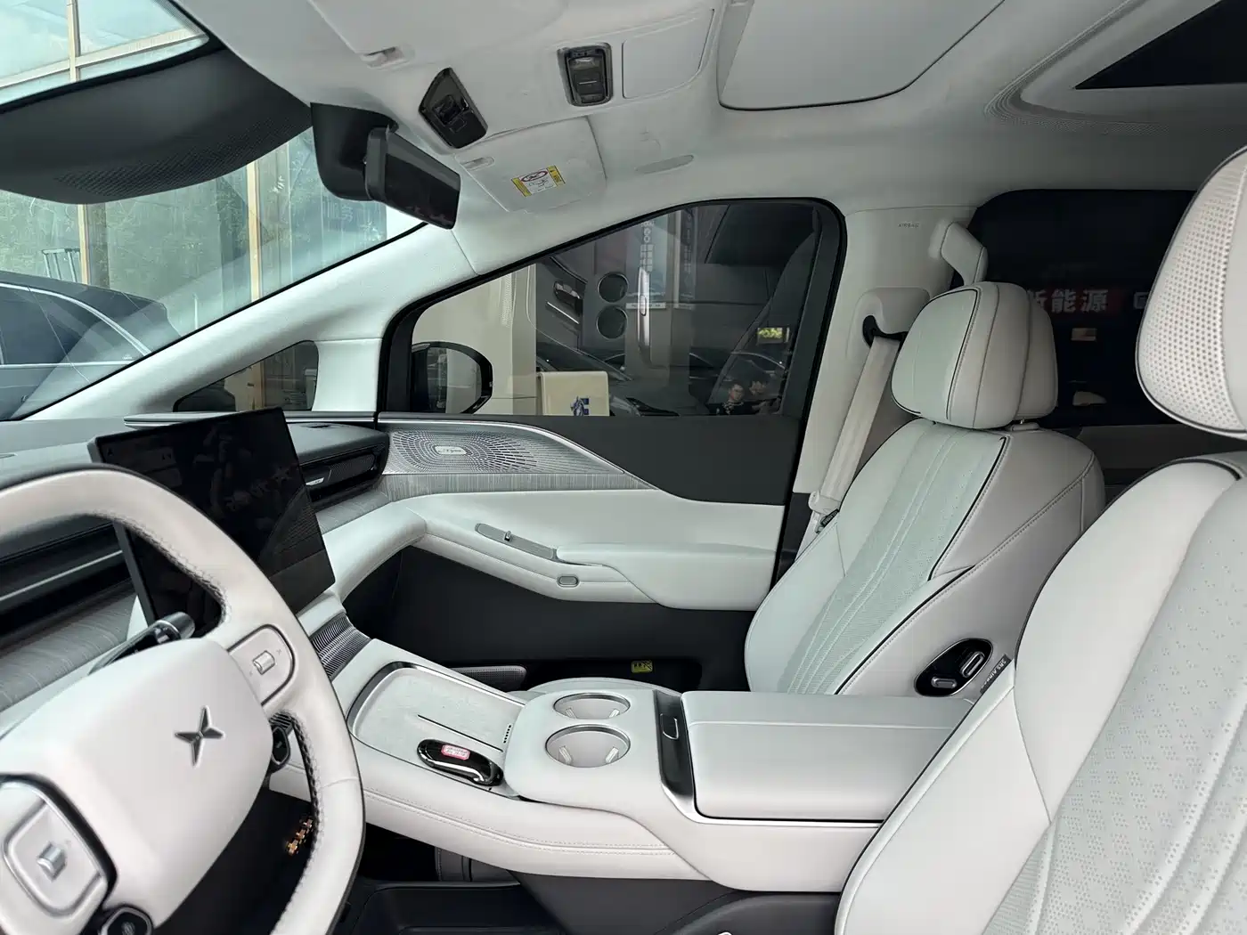 XPeng X9 2025 2025 Extended Range Edition