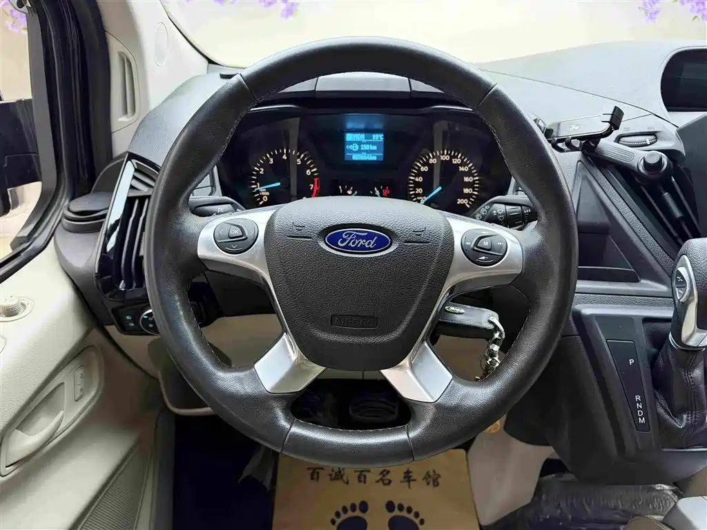 Photo 14 - Ford Tourneo
