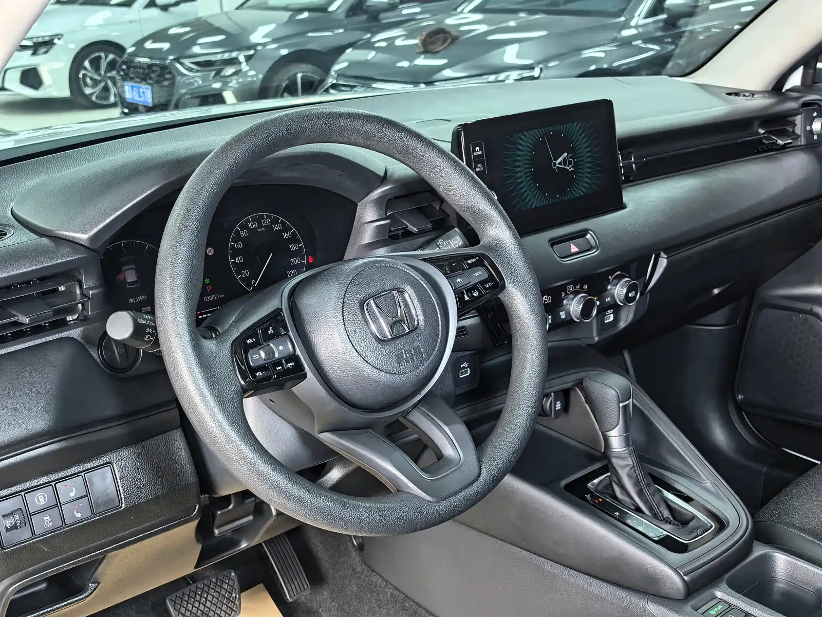 Photo 9 - Honda Vezel