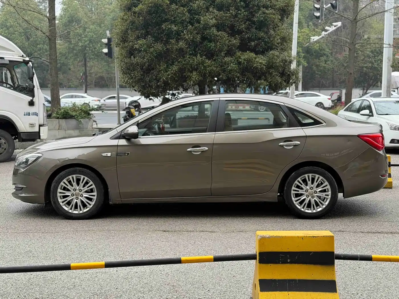Buick Excelle 2015 15N Automatic Elite фото 4