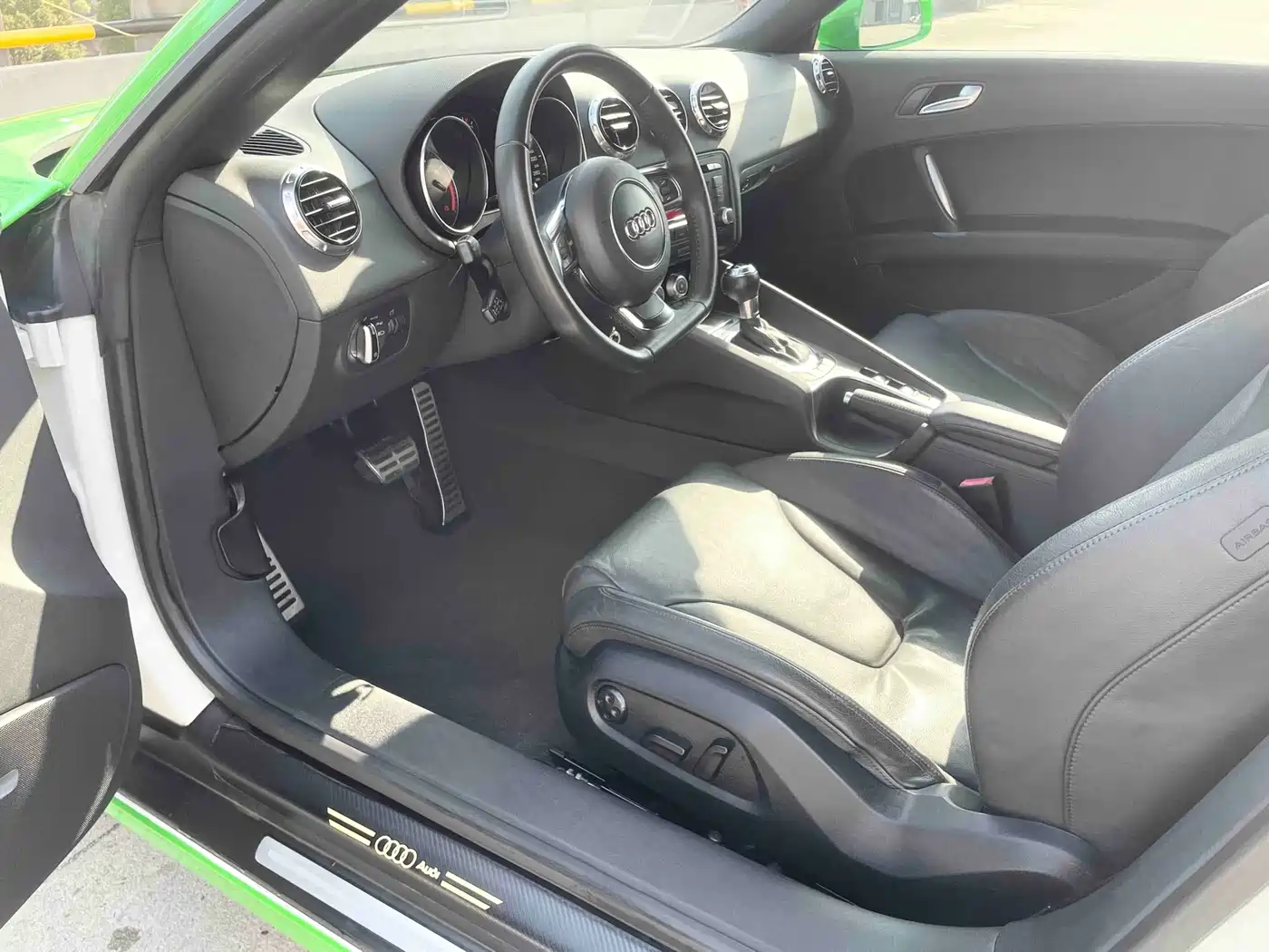 Audi TT 2011 2011 TT Roadster 2.0TFSI