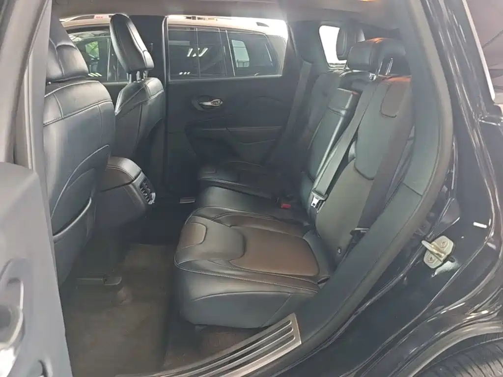 Jeep Cherokee (Import) 2015 2015 2.4L Elite Edition