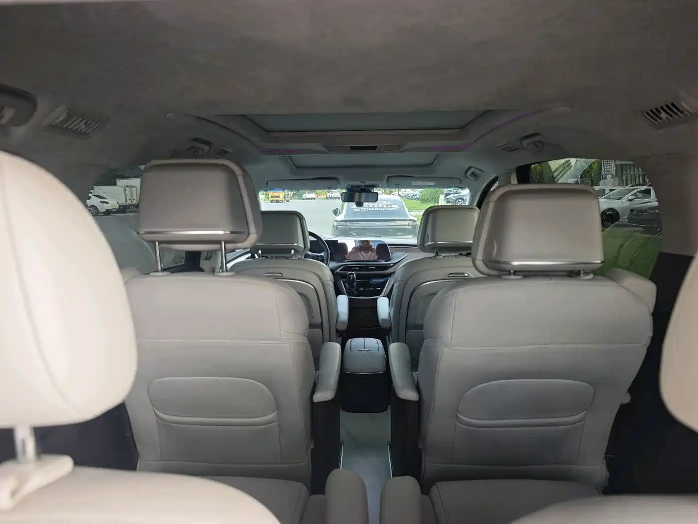 Фото 21 - Buick GL8