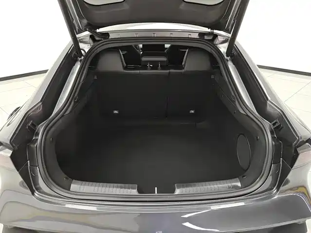 Changan UNI-V 2025 2.0T Sport Version — фото 4