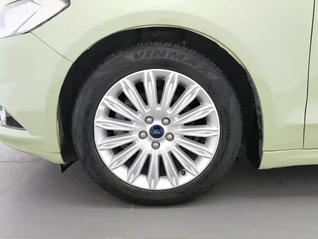 Ford Mondeo 2014 2013 2.0L GTDi200 Fashion